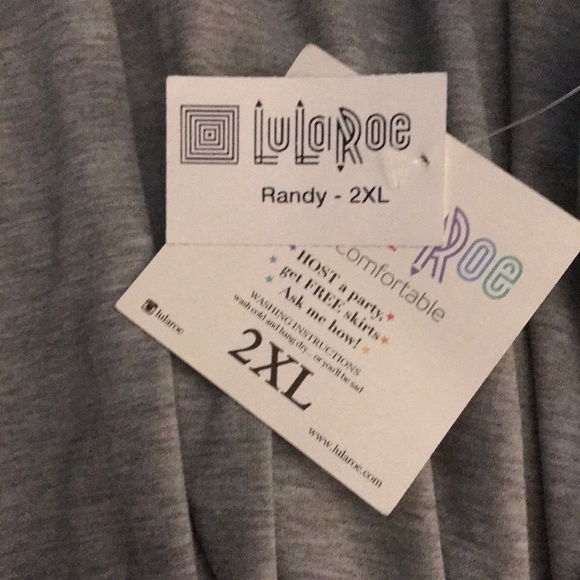 Lularoe Randy T - Picture 5 of 7